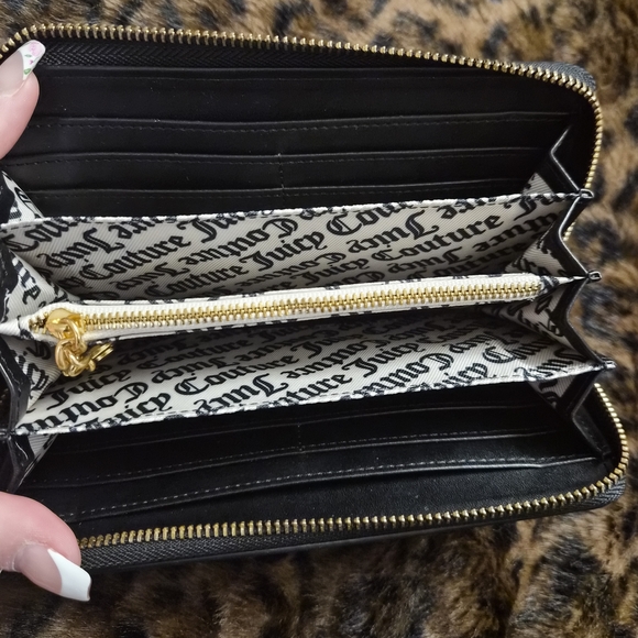 UK Juicy Couture Black and Gold Wallet - Picture 4 of 5